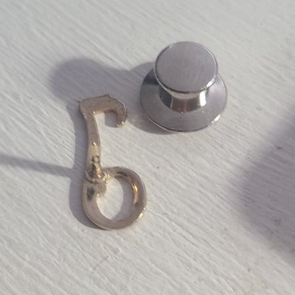 Cursive Script Letter "T" Monogram Vintage Lapel … - image 3